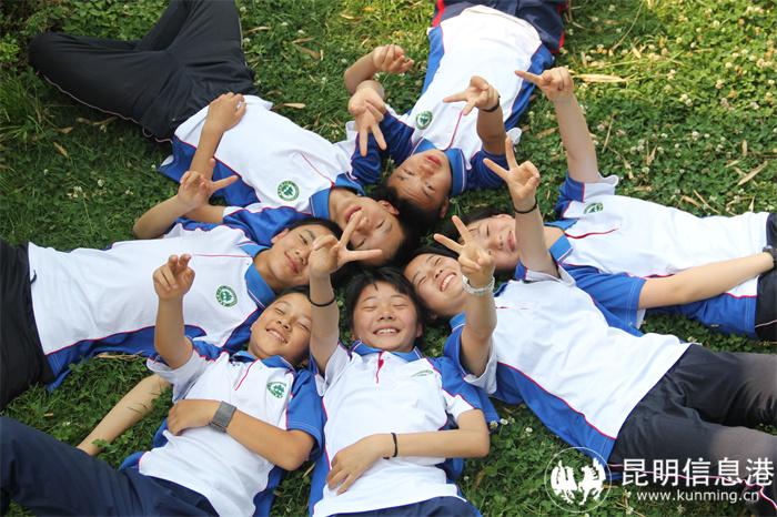 同学亲如兄弟姐妹