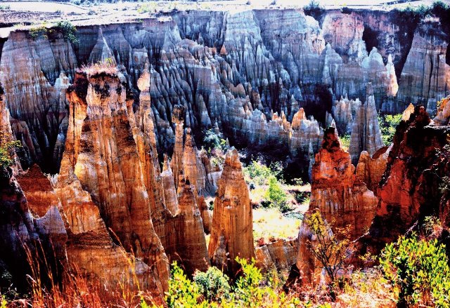 楚雄是什么颜色