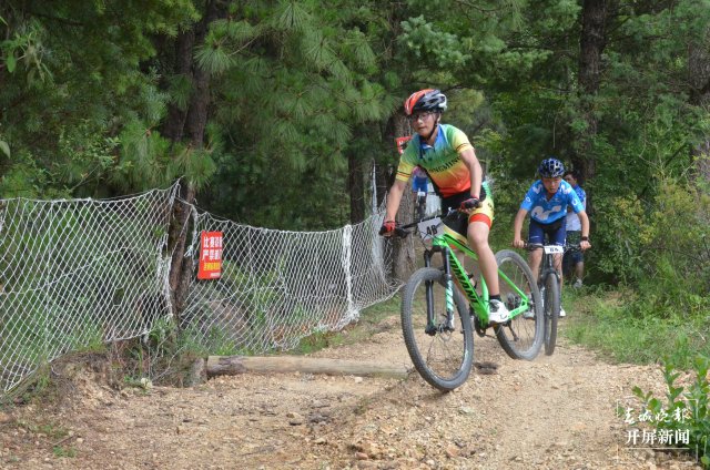 2022年昆明市中小学生自行车比赛在沙朗进行