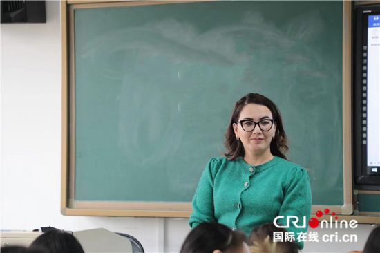 (遇见中国)中央民族大学乌兹别克斯坦籍专家吉莉:中国领导人高瞻远瞩 做出很多有利于世界发展的决策_fororder___172.100.100.3_temp_9500031_1_9500031_1_1_d04ea538-488d-41e0-83e6-e1be7101d3e4