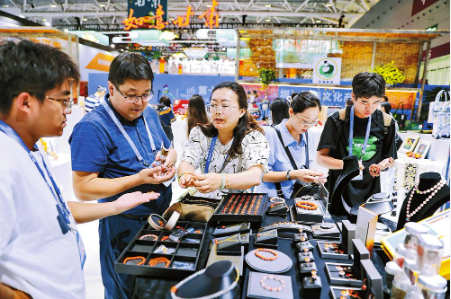 【聚焦深圳文博会】怀抱希望 放飞梦想