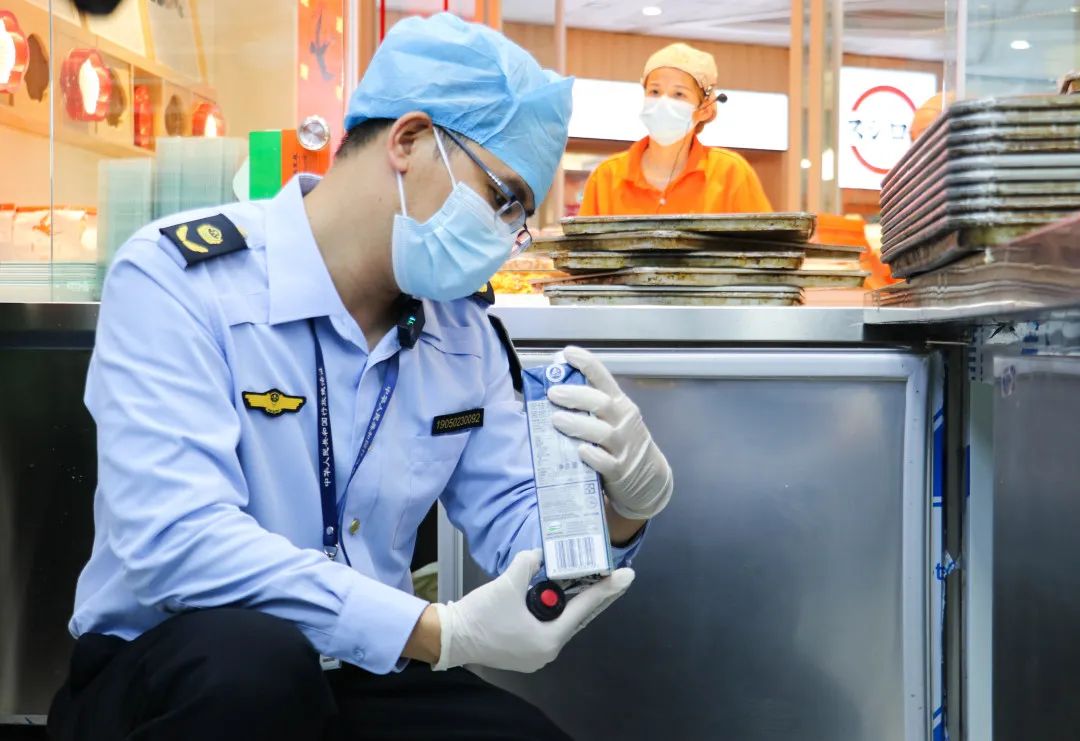 你选我检检查奶茶店