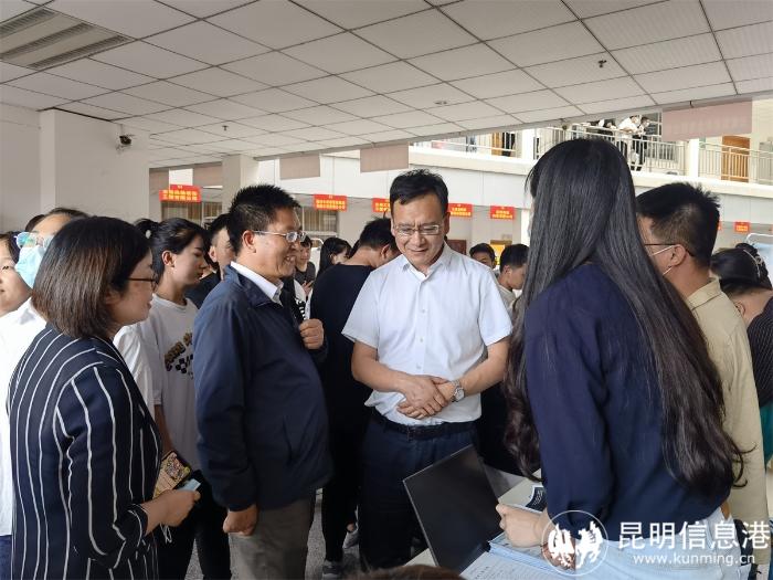 1396952_700x700 1396952_700x700