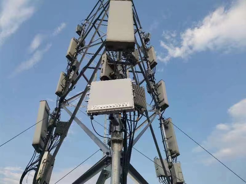 采用相控阵技术基站.jpg