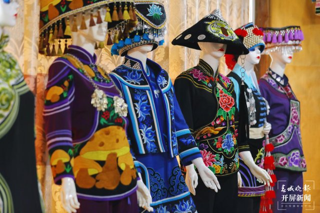 梦回千年 牵手时尚 “绣美”楚雄 | 南华:双手筑梦同致富 沪滇共绣五彩图