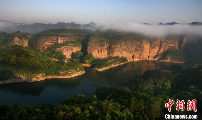 图为泰宁县的碧水丹山。 三明市委宣传部供图 图为泰宁县的碧水丹山。 三明市委宣传部供图