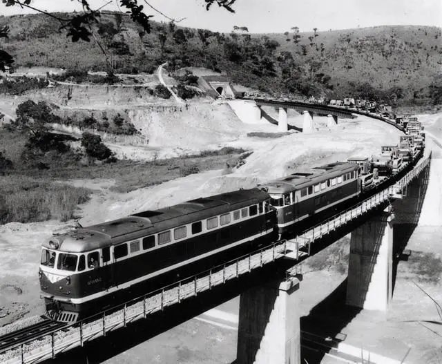 刚刚!袁隆平墓前发生惊人一幕,外交部发言人都忍不住公布...