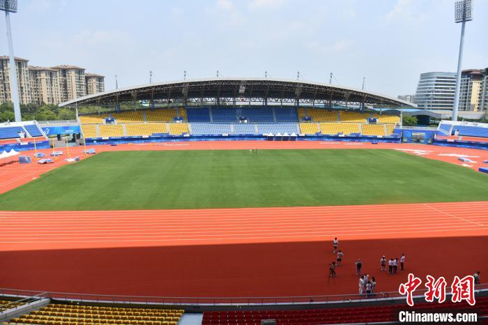 俯瞰成都双流体育中心体育场。 张浪 摄 俯瞰成都双流体育中心体育场。 张浪 摄