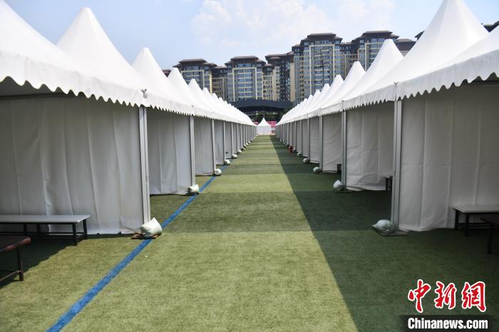 运动员休息区。 张浪 摄 运动员休息区。 张浪 摄