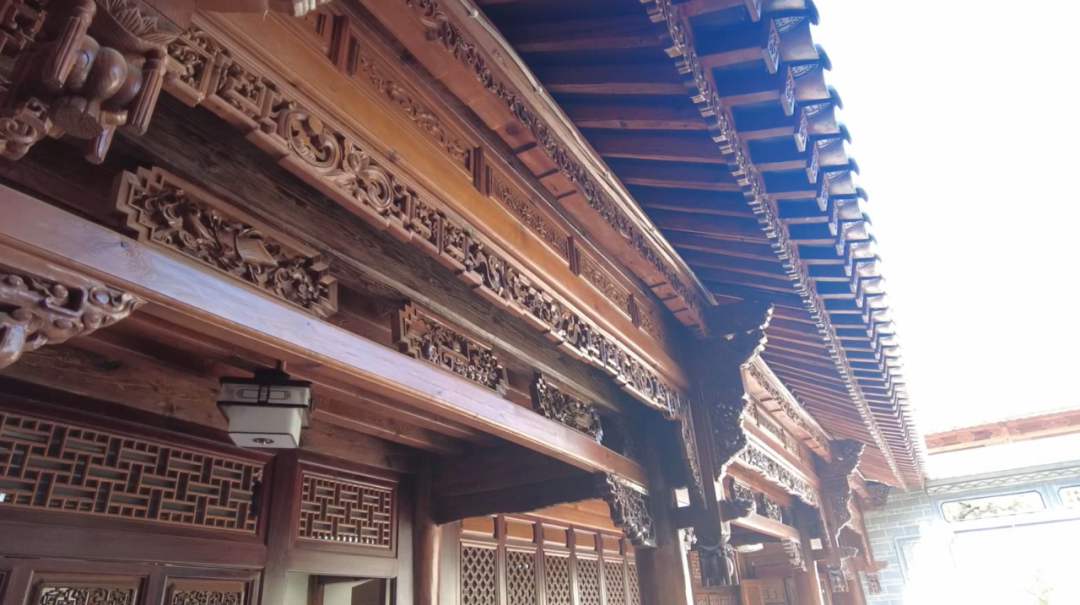 王双喜30余载初心不改传承传统木雕技艺