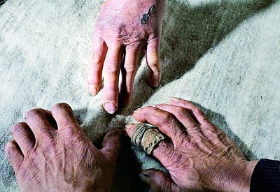 res1035_attpic_brief.jpg res1035_attpic_brief.jpg