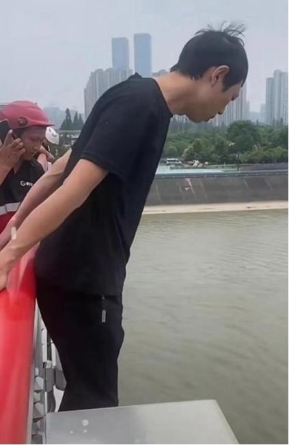 LOCAL16973338145179ZZ23UU5PW