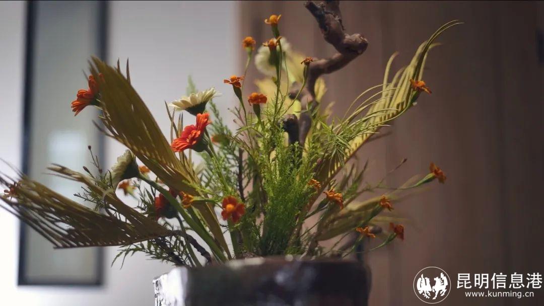 昆明经开区最美文化空间弘益大学堂用茶花香唤醒市民生活之雅趣