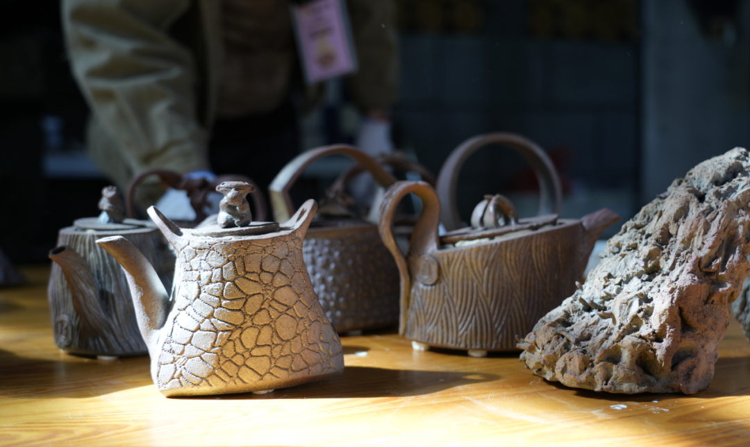 一窑烟火颜变万千数百件精美陶瓷惊艳亮相