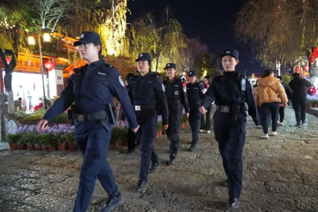 “霸榜”朋友圈的女子巡逻队