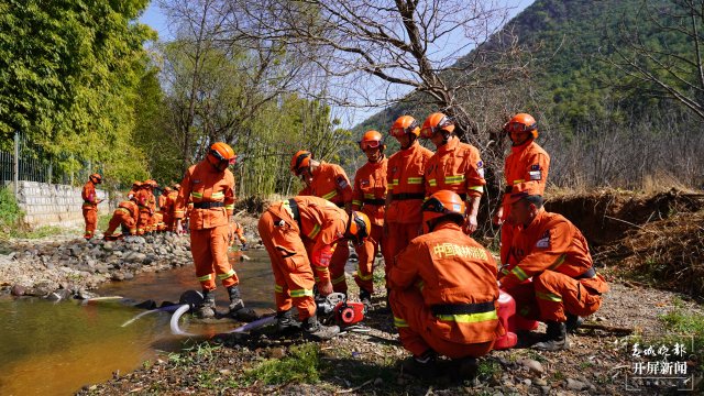 （采访传编辑）700余名森林消防指战员集中野外驻训，全面提升防灭火实战能力 (19).JPG