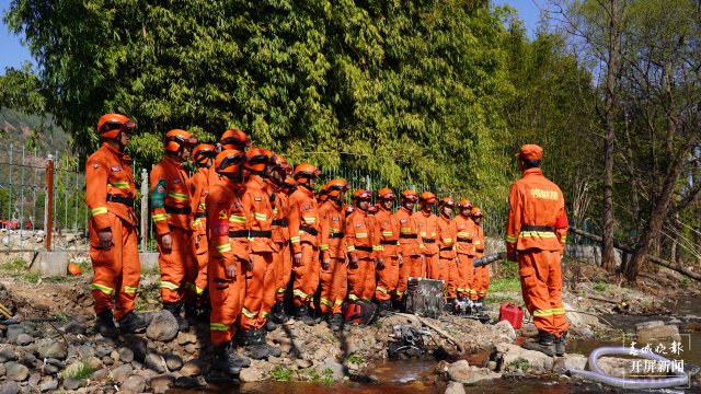 （采访传编辑）700余名森林消防指战员集中野外驻训，全面提升防灭火实战能力 (33).JPG