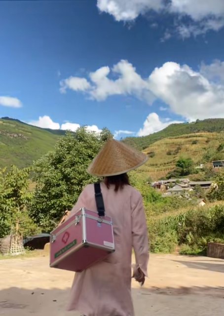 云龙00后兽医-马雯-受访者供图 (10).jpg