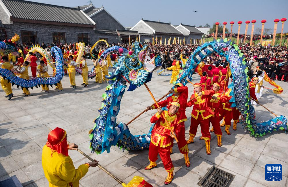 二月二舞龙盼丰收