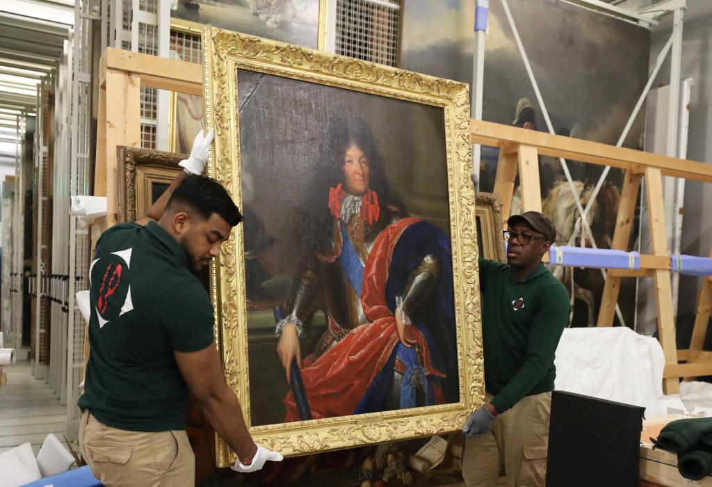 步步“精心”:走进“凡尔赛宫与紫禁城”大展文物“打包”现场