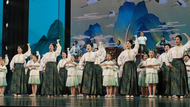 聂耳师生合唱团 (2).jpg