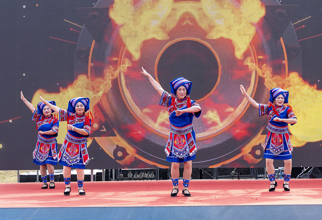 subjectthreedancebelongstotheworld