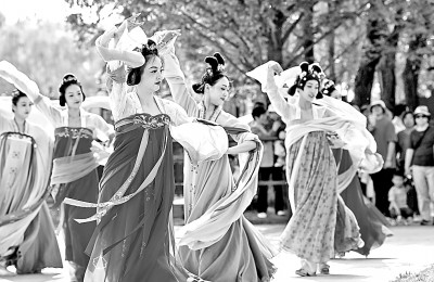 “国韵”悠长,国潮何以成热潮 “国韵”悠长,国潮何以成热潮