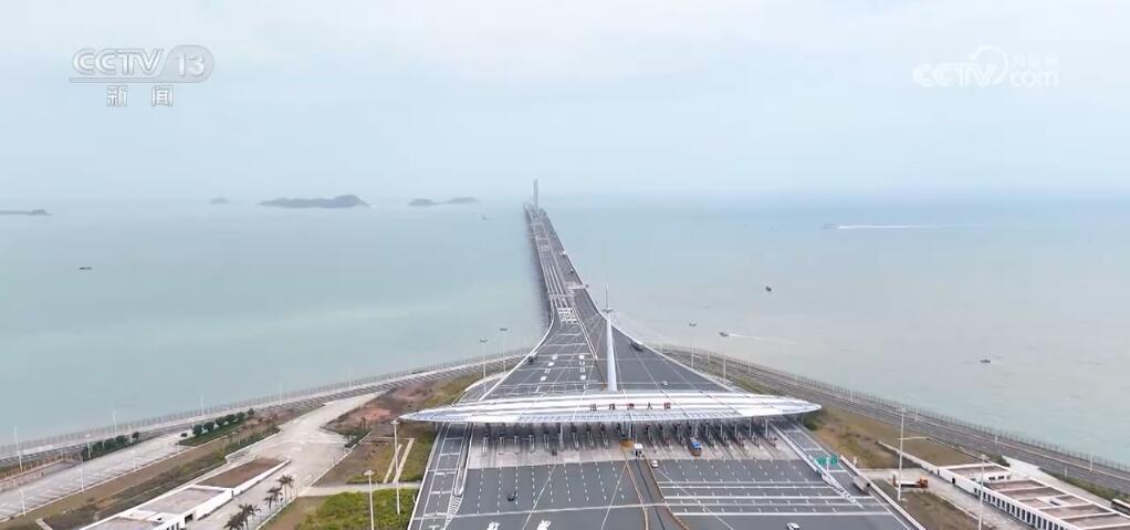 港珠澳大桥珠海公路口岸车流一直呈现快速增长态势.