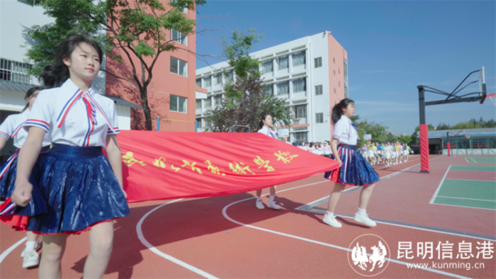 4、昆明市艺术学校是广大艺考学生最佳的选择 4、昆明市艺术学校是广大艺考学生最佳的选择