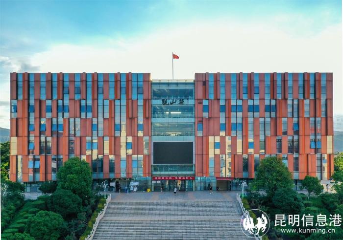 1611672_700x700 1611672_700x700