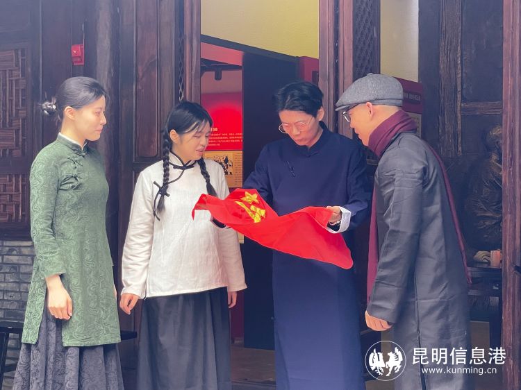 李鑫