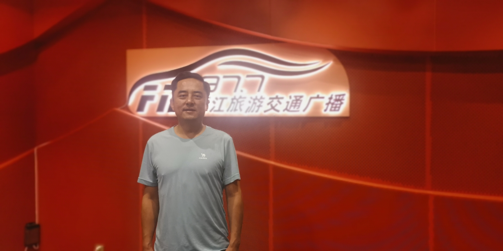 玉龙雪山景区游客服务中心副主任 和雪龙.jpg