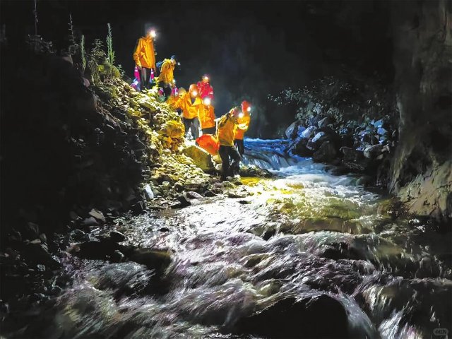 登山客在苍山失联9天后获救（图源 央视网）