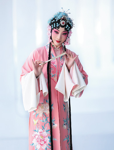 昆曲之美,美在何处(新语·让好声音成为最强音)