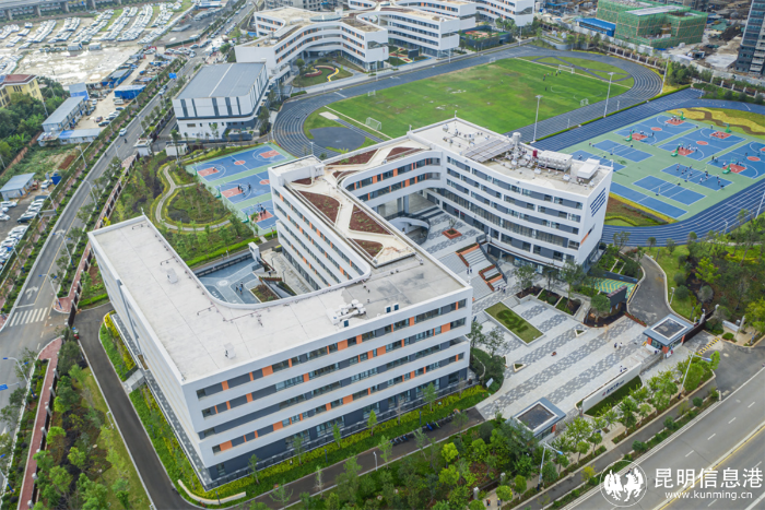 长城新城校区中学部俯视图