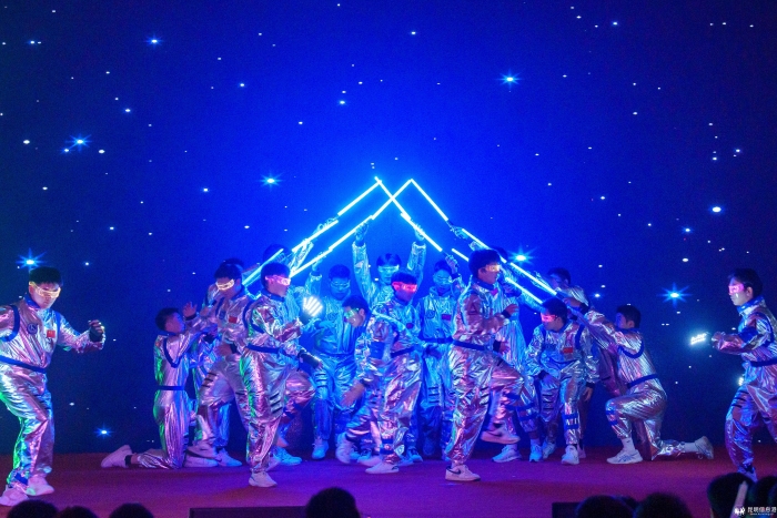 舞蹈《未来不是梦》高中 舞蹈《未来不是梦》高中