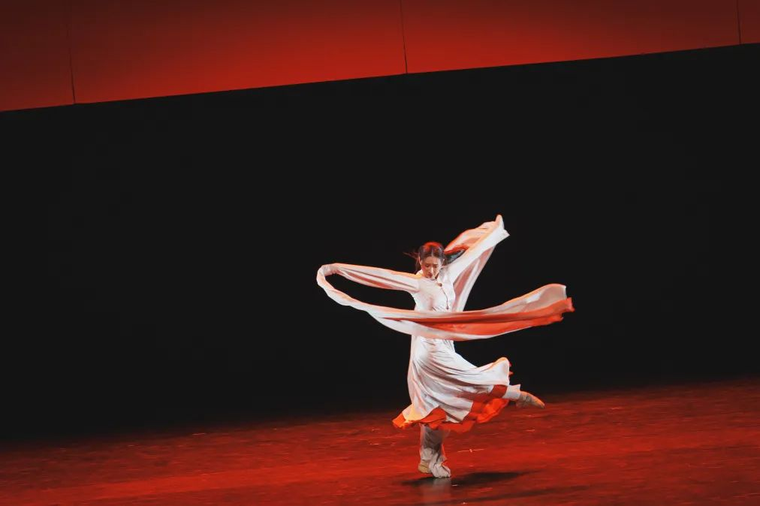 61ad645d5119e659110a182b6c481c40