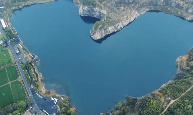 【理响中国·春江水暖鸭先知】一家“村咖”的共富密码 【理响中国·春江水暖鸭先知】一家“村咖”的共富密码