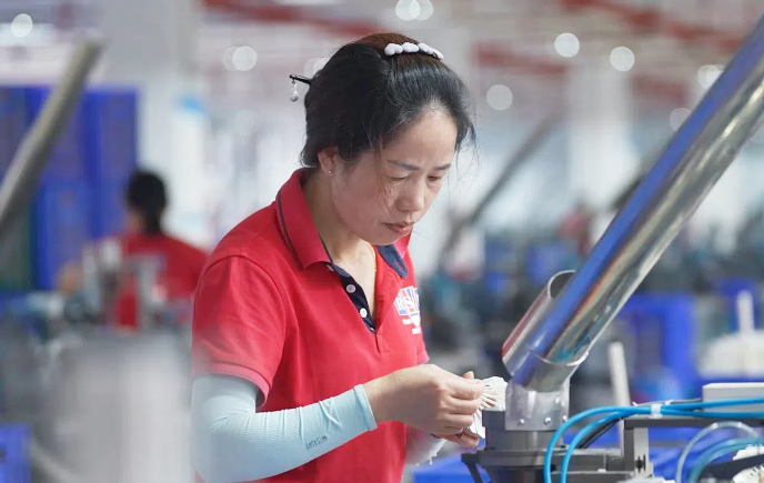 【理响中国·春江水暖鸭先知】一个羽毛球“打”出大产业 【理响中国·春江水暖鸭先知】一个羽毛球“打”出大产业