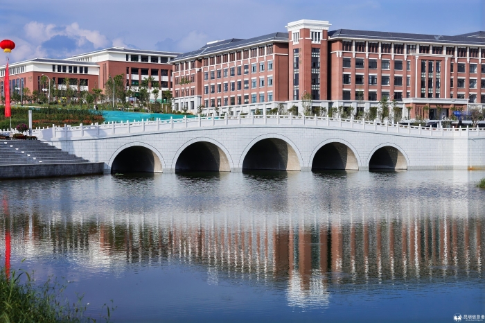 学校图片 学校图片