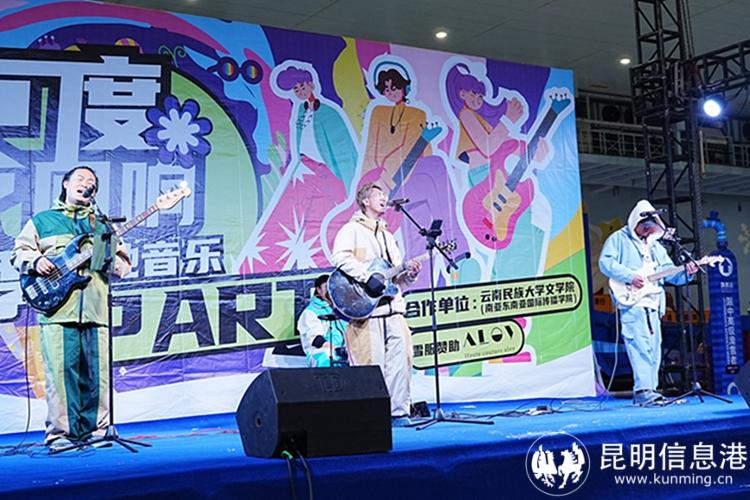 DSC08444-opq3741216279