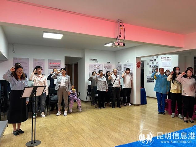 举行党员重温入党誓词宣誓仪式