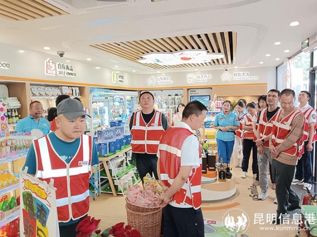 昆明润城普瑞眼科医院党支部到五华党支部参观交流党建业务融合