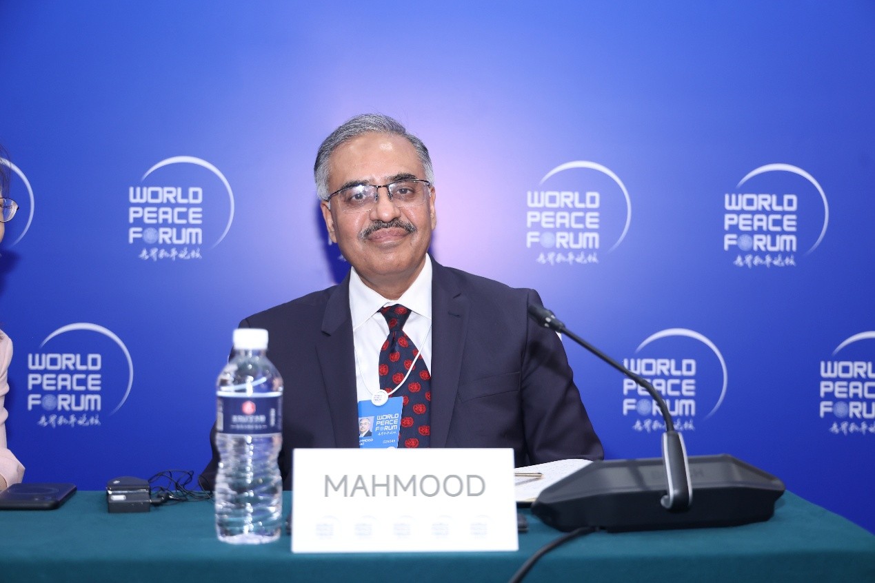 7月3日，巴基斯坦前外交秘书、伊斯兰堡战略研究所所长苏海尔·马哈茂德在出席第十三届世界和平论坛期间接受记者采访。主办方供图