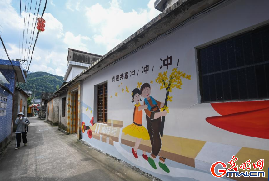 【赴西部,时代青年新舞台】续签!这是最动人的“拖延症” 【赴西部,时代青年新舞台】续签!这是最动人的“拖延症”