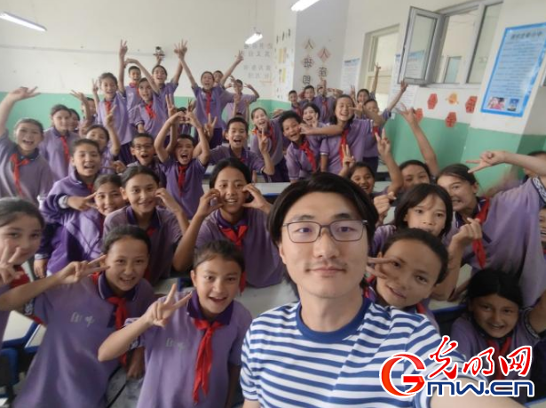 【赴西部,时代青年新舞台】续签!这是最动人的“拖延症” 【赴西部,时代青年新舞台】续签!这是最动人的“拖延症”