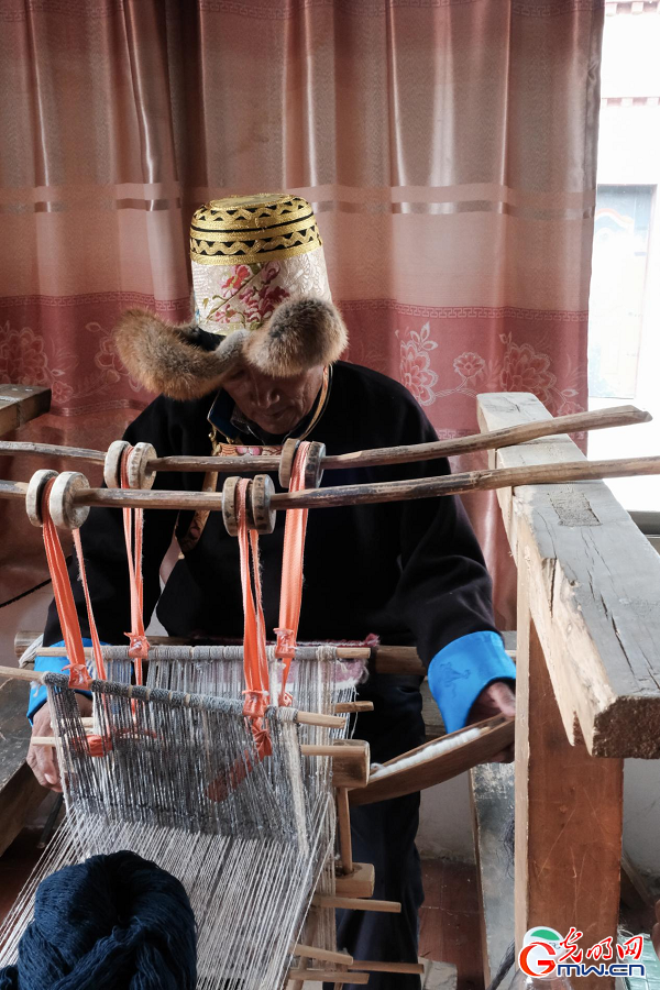 Glorious 60 Years • Our Homeland | Chagza attire weaving heritage into prosperity