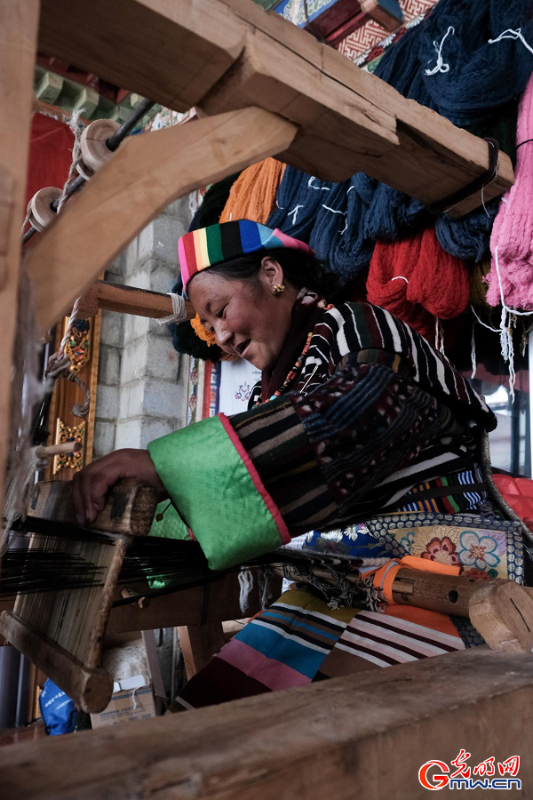 Glorious 60 Years • Our Homeland | Chagza attire weaving heritage into prosperity