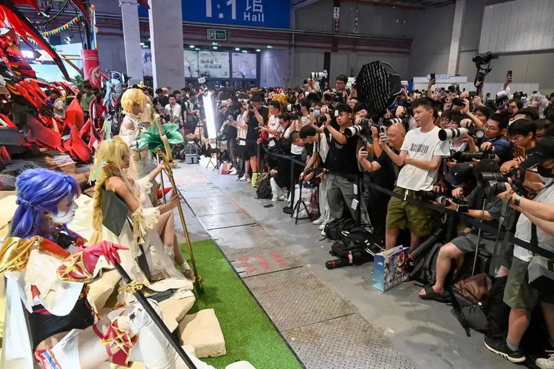 人文经济学丨潮起申城：打造“次元文化经济”的上海样本