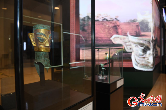 指尖触千年 数字焕新生——2025年世界互联网大会文化遗产数字化精品展掠影